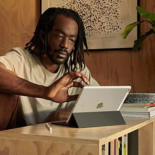 Apple iPad (9th generation): with A13 Bionic chip, 10.2-inch Retina display, 64GB, Wi-Fi + 4G LTE cellular, 12MP front/8MP back camera, Touch ID, all-day battery life – Silver - Image 4